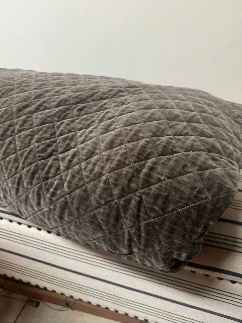 Organic Velvet Diamond Quilt - Charcoal gray full/ Queen comforter